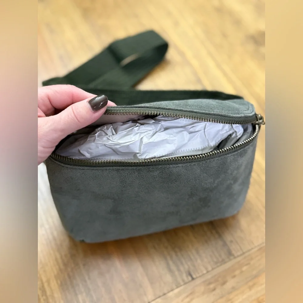 THE SAK Caraway Moss Green Suede Leather Belt Bag NWOT - Picture 7 of 8